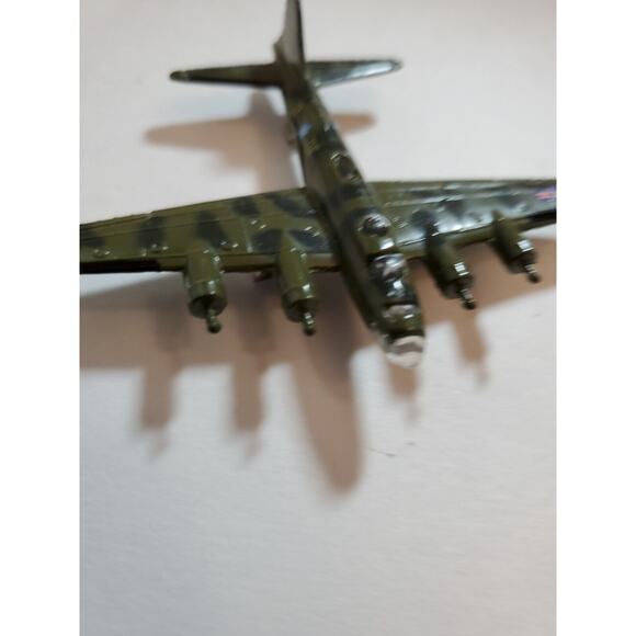 Airplane Diecast A222 B-17 Plane Toy Missing Propellers - Picture 4 of 12
